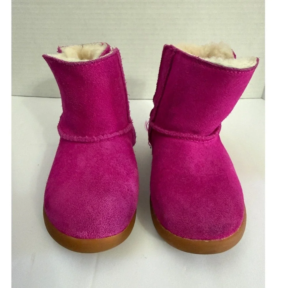 UGG Keelan‎ Pink Suede Sheepskin Lining Toddler Boots Kids Size 6 girls